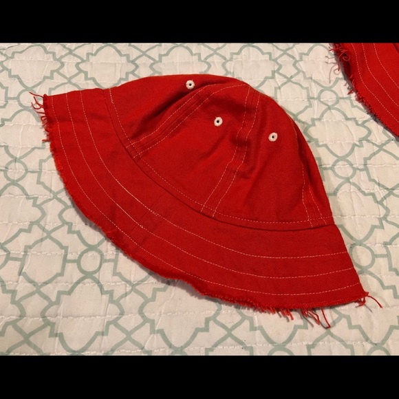 Fin & Vince Bucket Hat - Picture 4 of 5